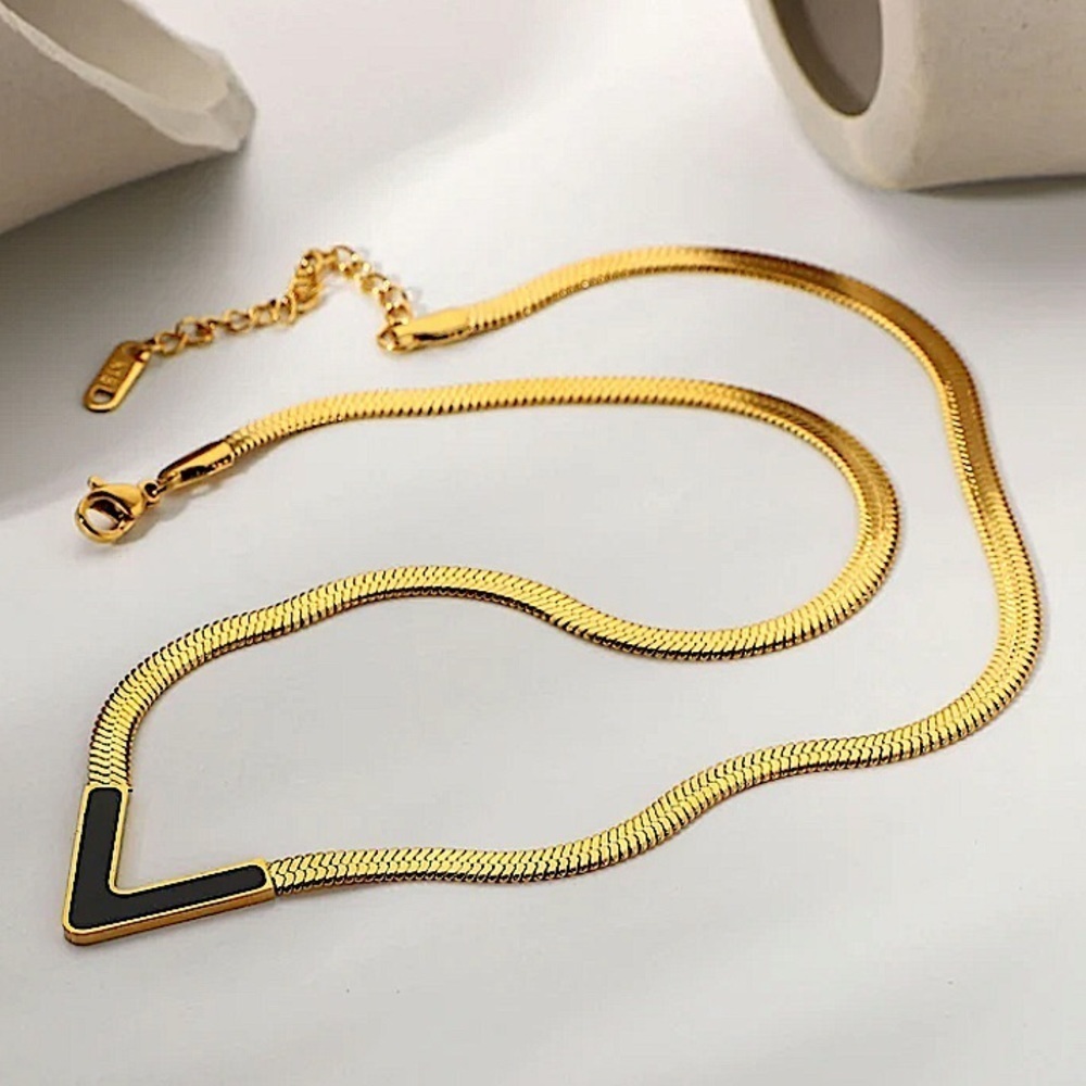 Gold 18K V Shaped Black Collarbone Flat Clavicle Herringbone Necklace